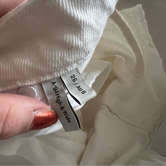 Abrand A '94 High & Wide Distressed Jeans in White Wash - Picture 7 of 8